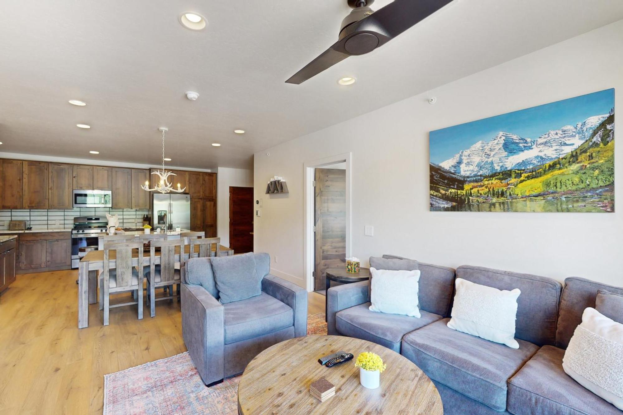 Blue River Flats Condos Silverthorne Room photo